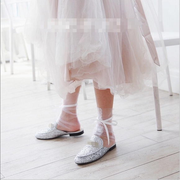 LUXURIOUS LACE SOCKS - Picture 6 of 6